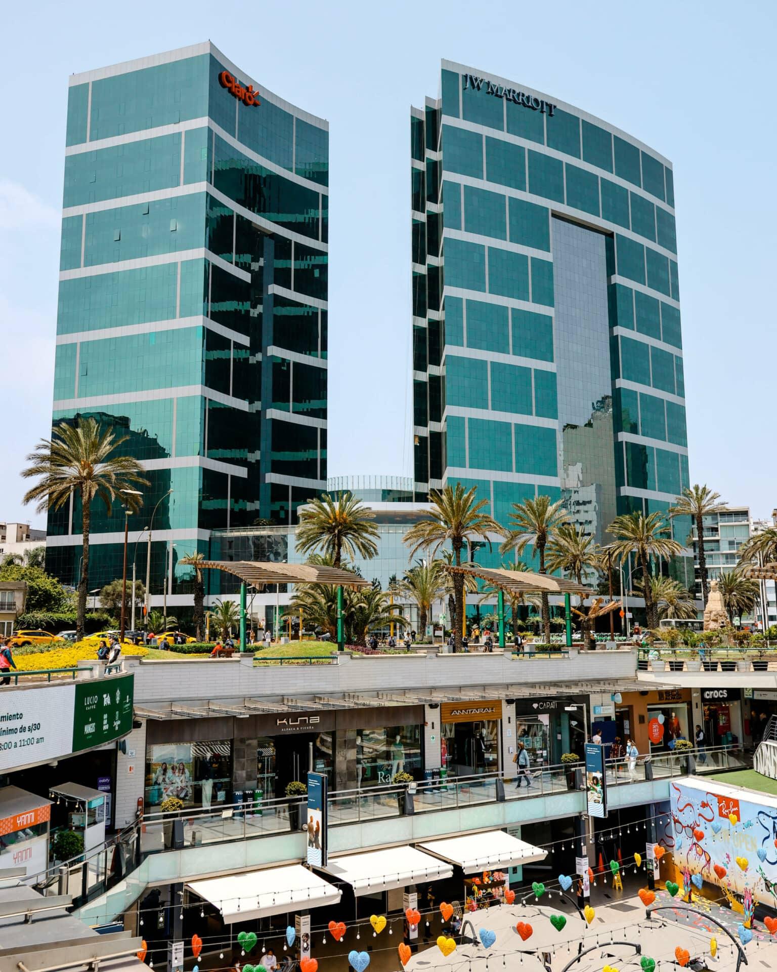 Lima: Excursions through the Colorful and Historic Neighborhoods of the City