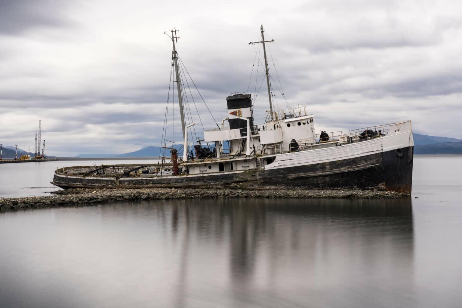 Los restos del Saint Christopher frente a Ushuaia.