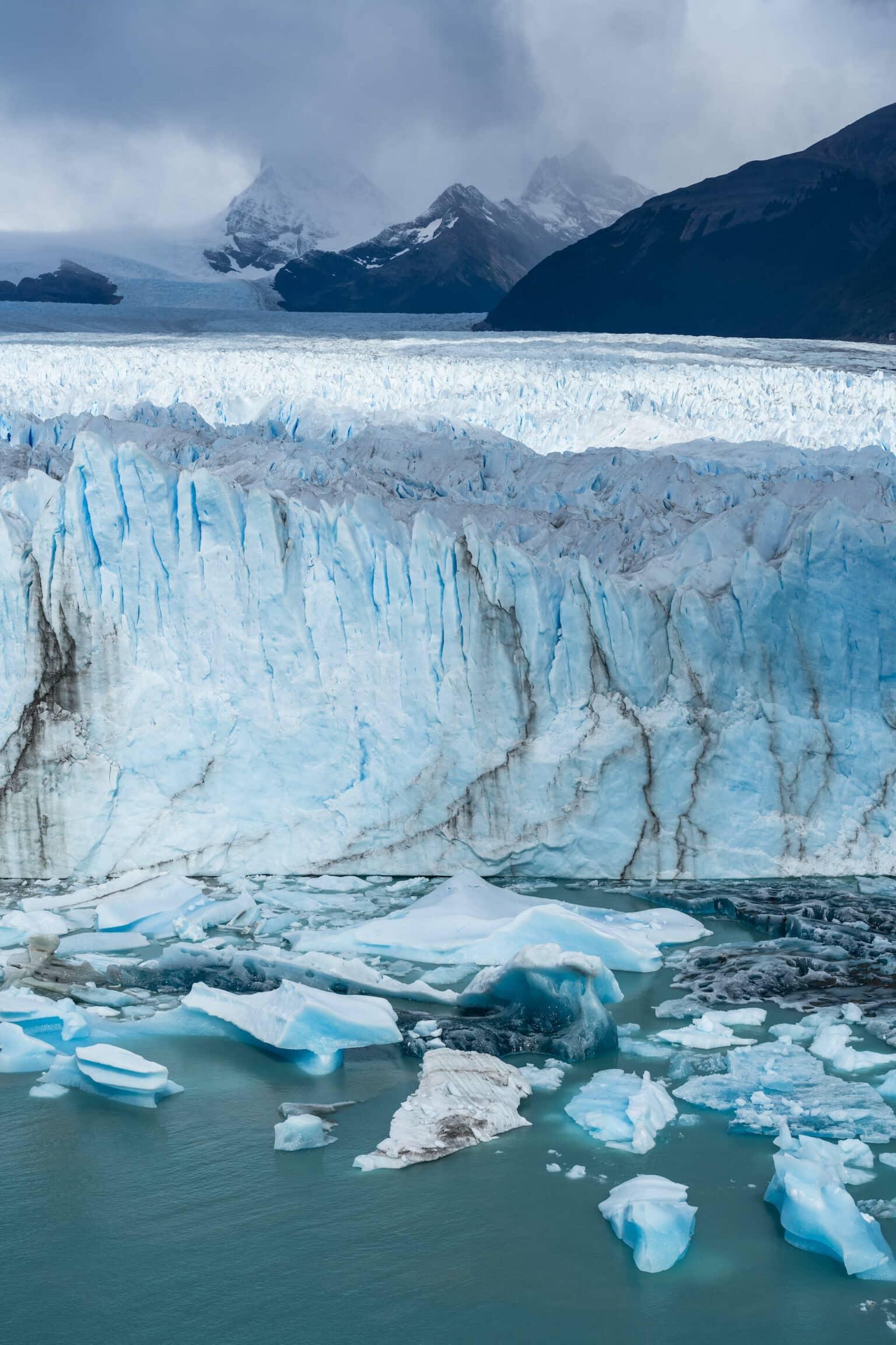 El hielo azul del glaciar Perito Moreno.
