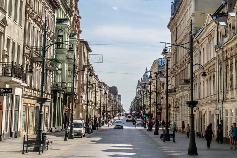 La calle Piotrkowska en Lodz, Polonia.
