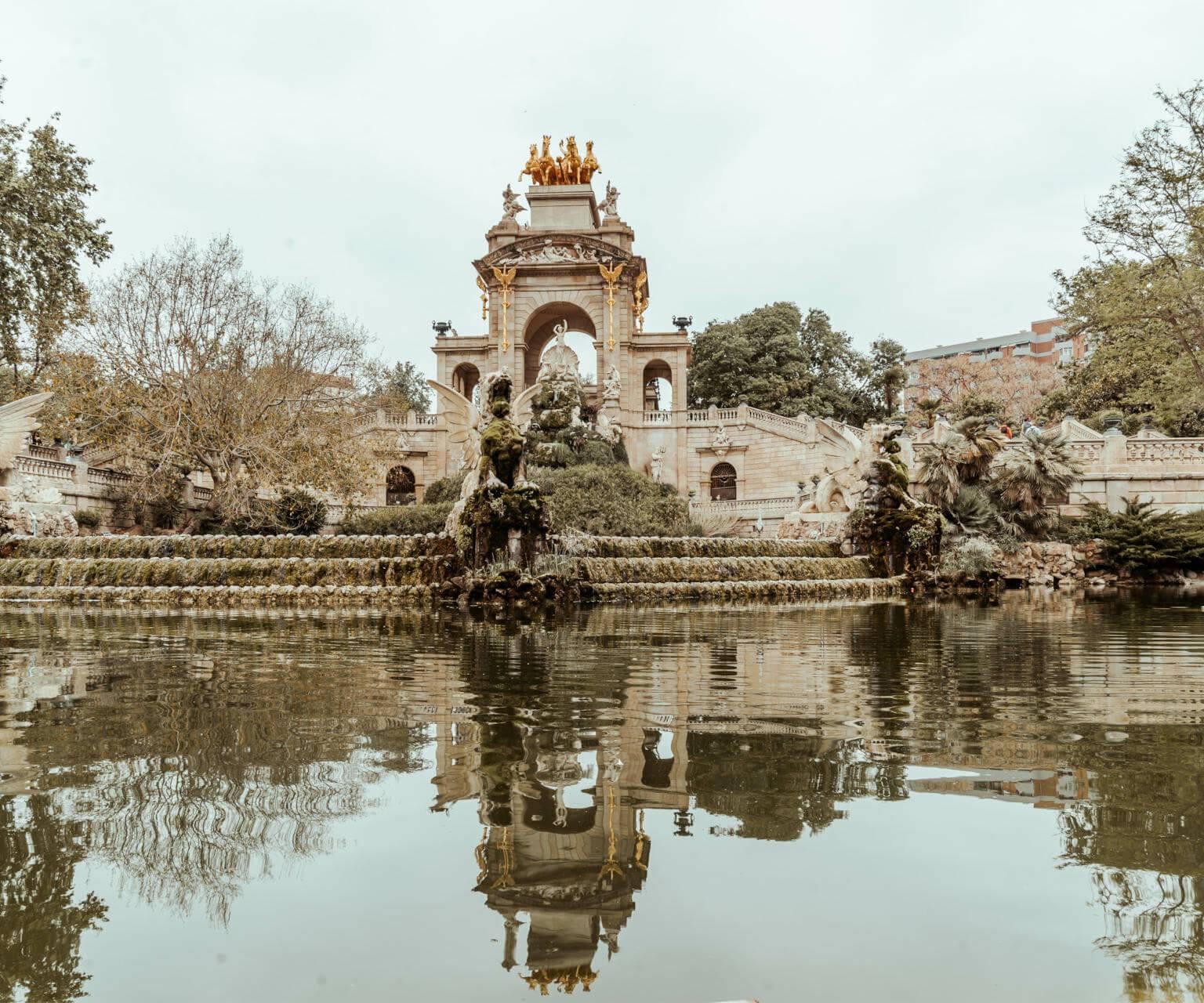 An insider tip for a quiet break among the busy sights of Barcelona: Parc de la Ciutadella.