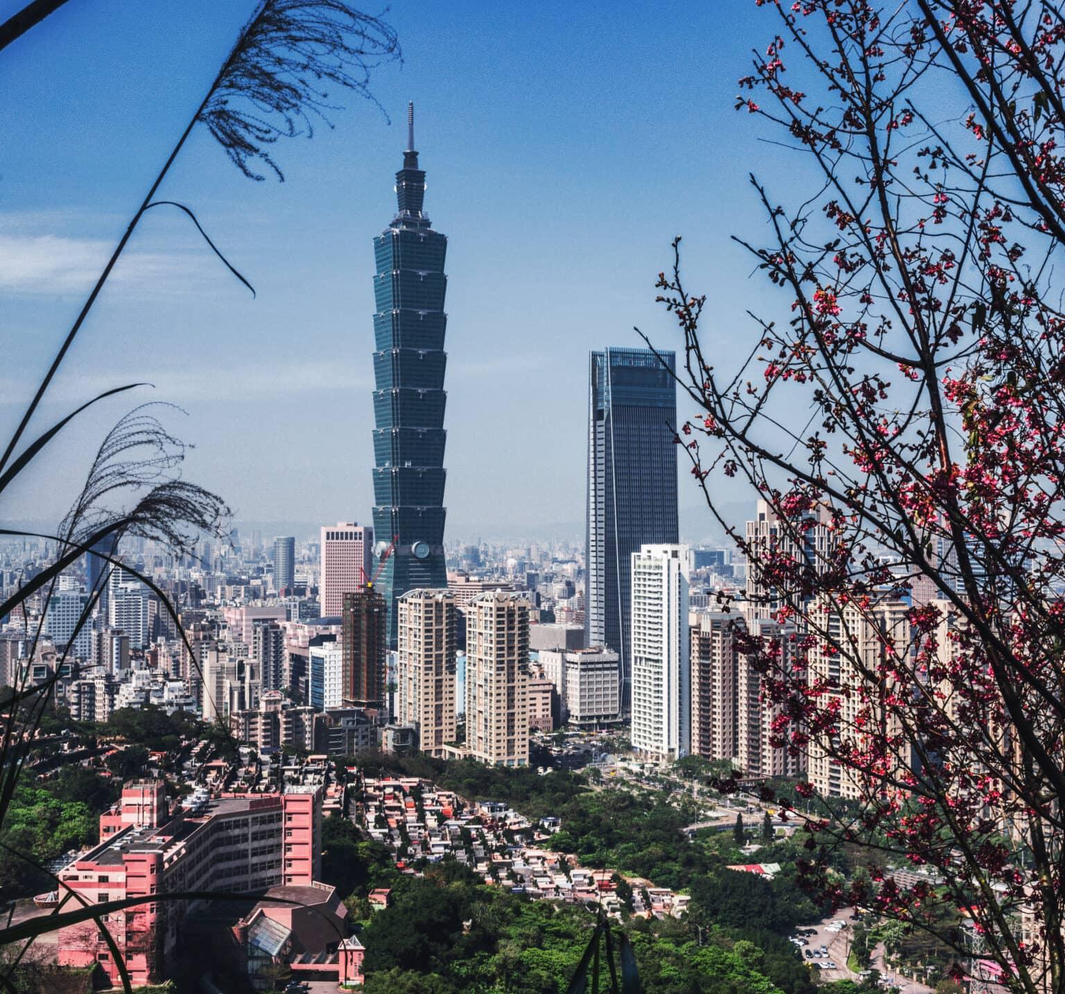 View from Elephant Mountain of Taipei and the Taipei 101.