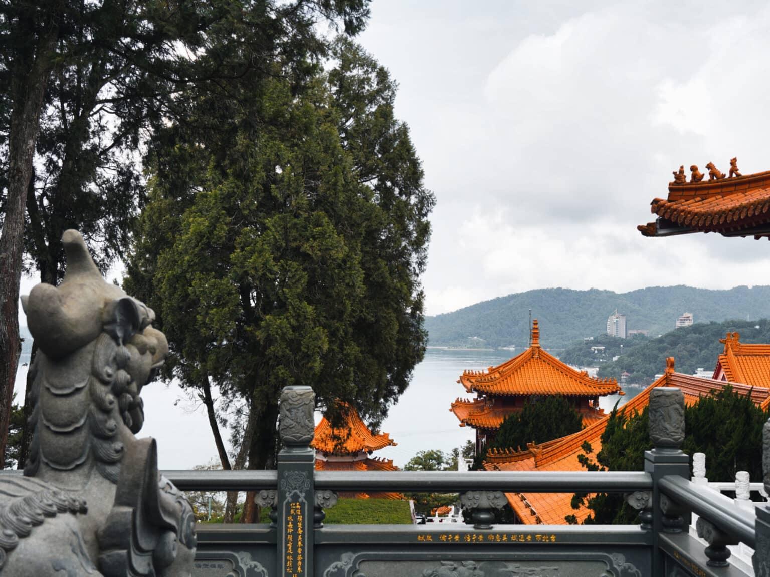 View over the rooftops of the Wenwu Temple in Taiwan onto Sun Moon Lake.