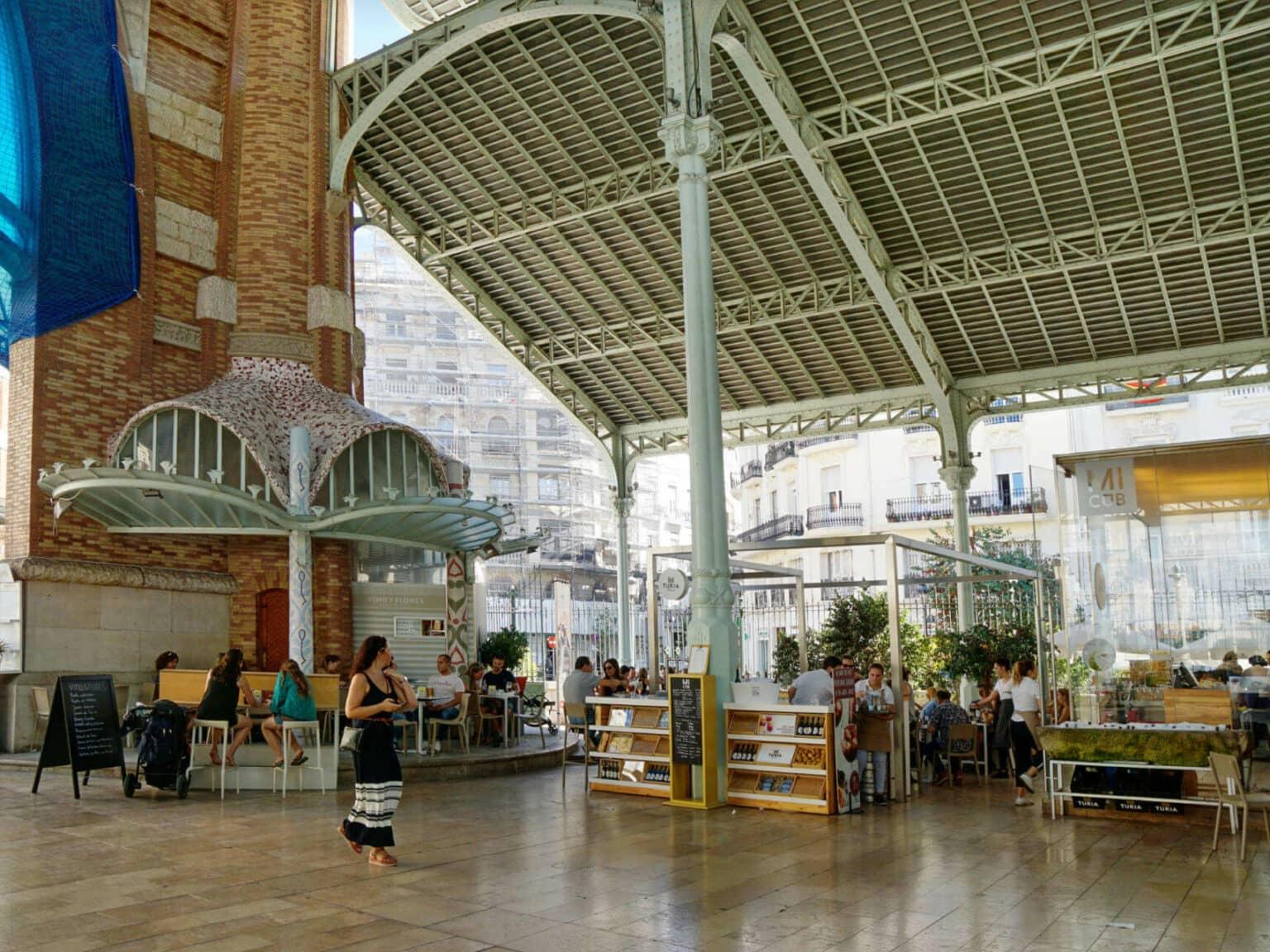 In the Mercado Colon market in Valencia, there are several stands with typical Spanish culinary gems.