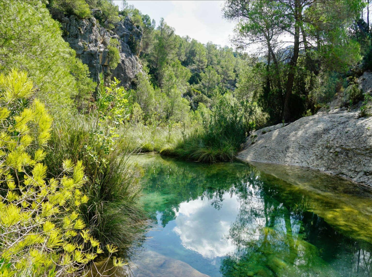 A natural pool outside Valencia at the Rio Cazuma.