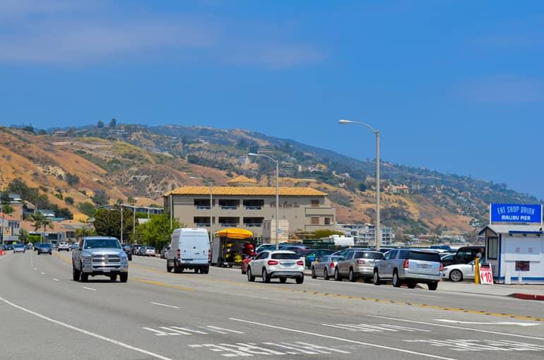 Cars on the Santa Monica Highway 1 heading towards Malibu, Los Angeles.