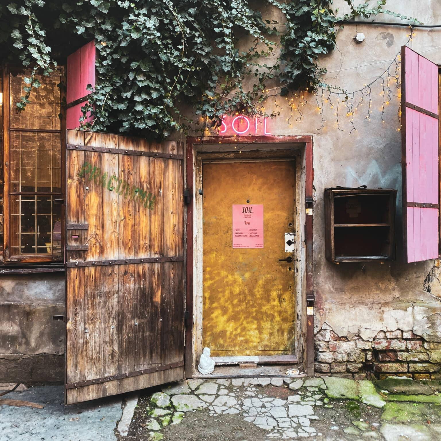 Pottery is being made in an old brick house in Praga.