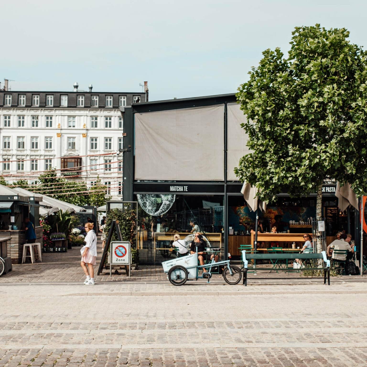 Quien busque buena comida en Copenhague no puede perderse el Mercado Torvehallerne.