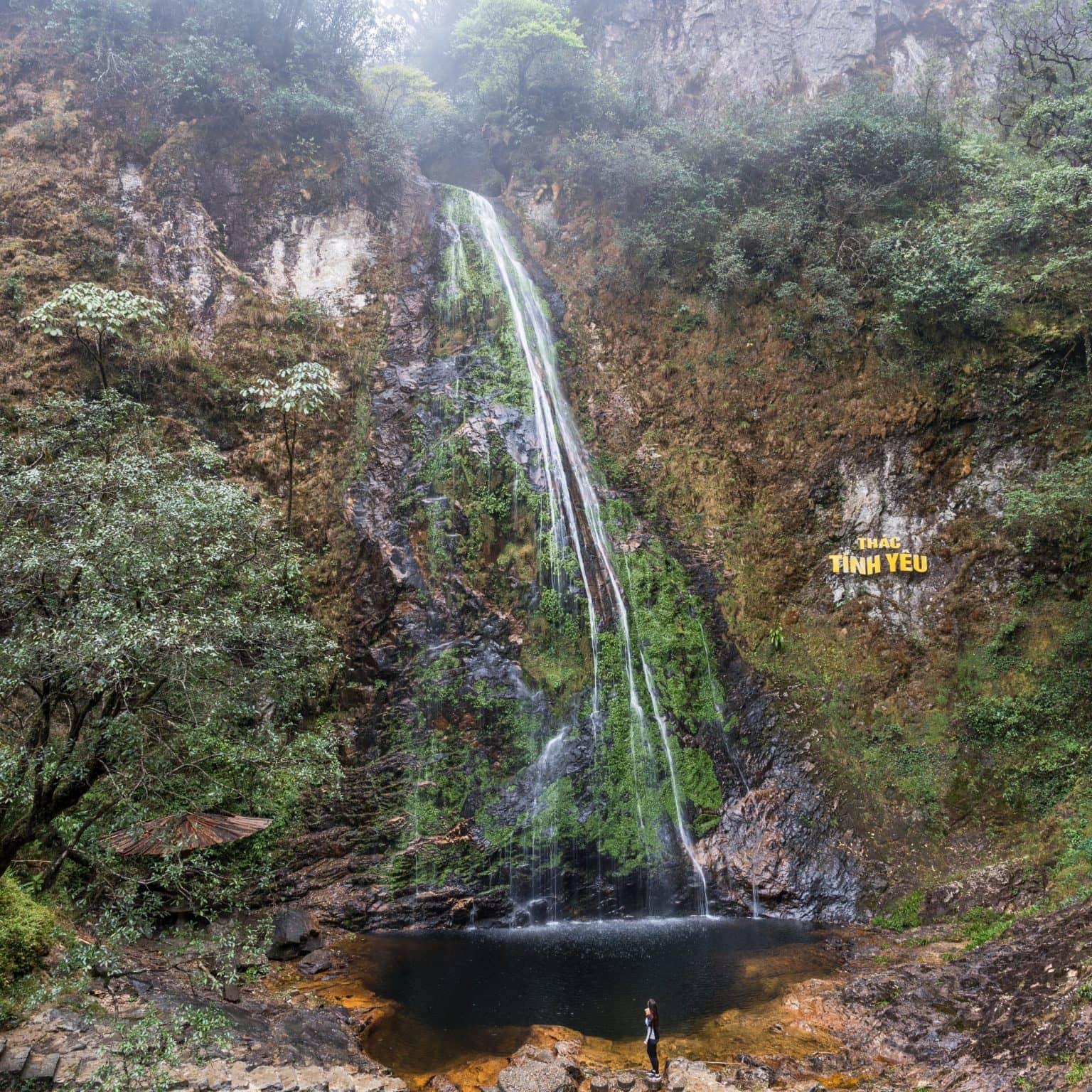 Biggi in front of the Love Waterfall