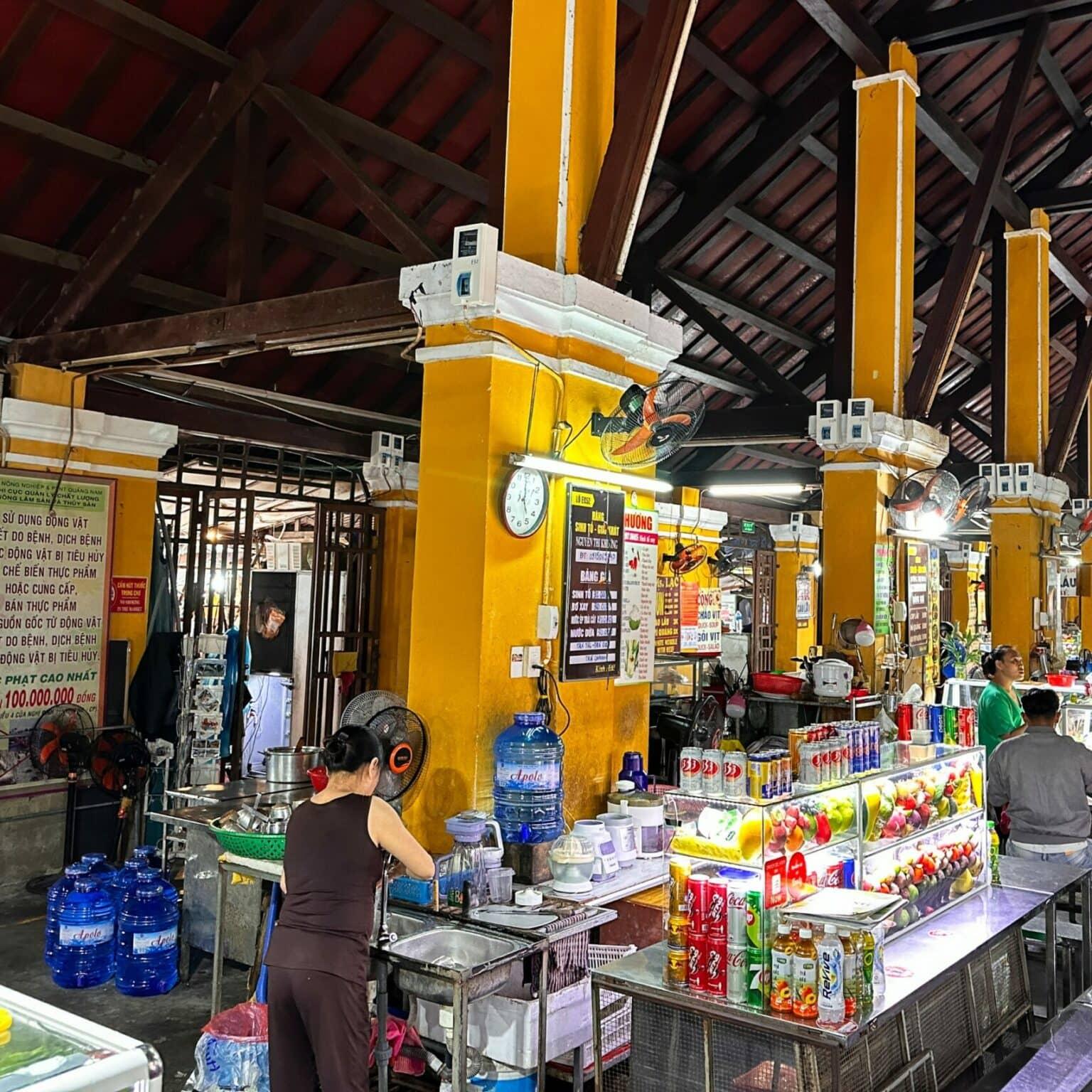 The hall of the Central Market in Hoi An.
