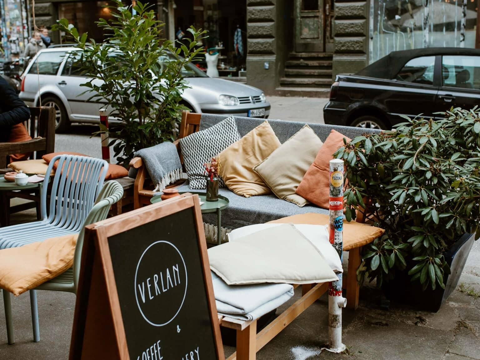 An outdoor seating lounge at Café Verlan in Hamburg.