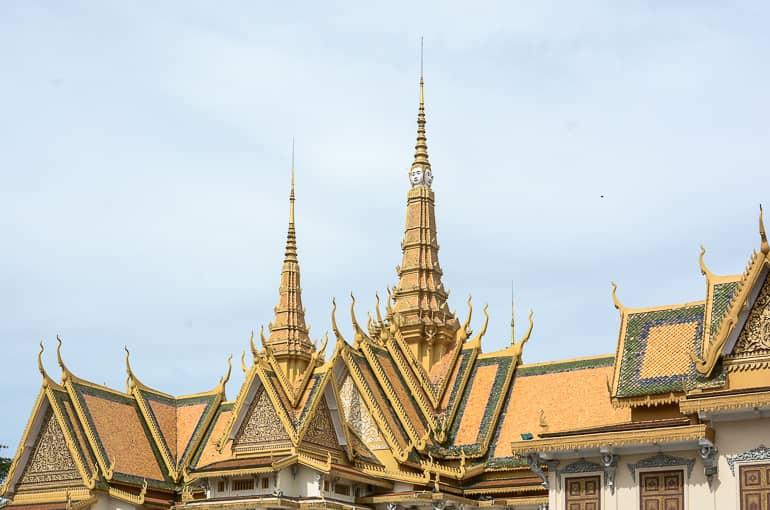 Travellers Insight Travel Blog Travel Tips Cambodia Phnom Penh Royal Palace