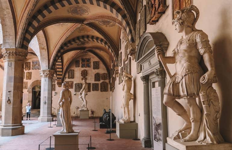 Consejos secretos de Florencia: Esculturas y pinturas en un espacio abierto.
