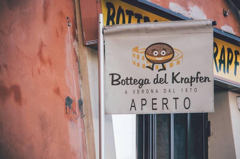Cartel de la panadería Bottega del Krapfen en Verona