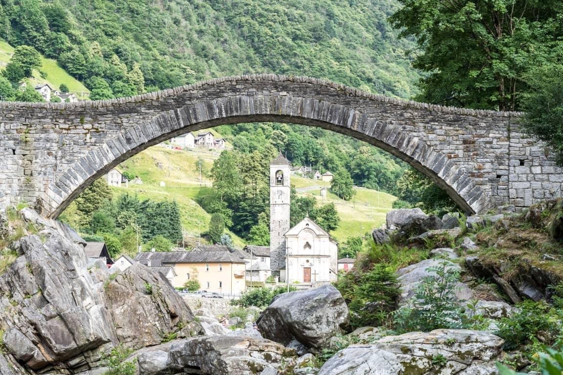 From the right angle, you can see the church tower of the next village under the bridge.