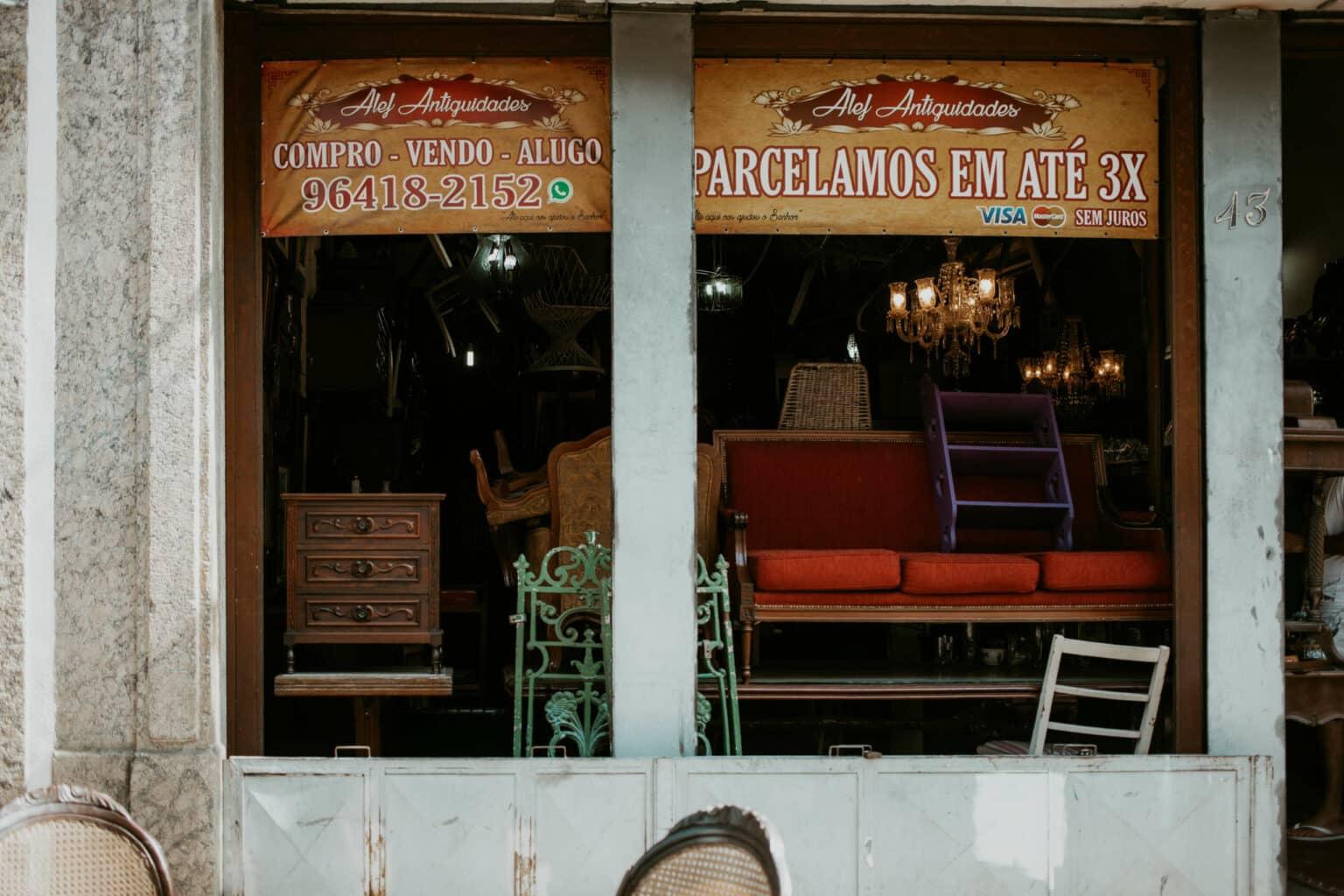 Una tienda vista desde fuera.