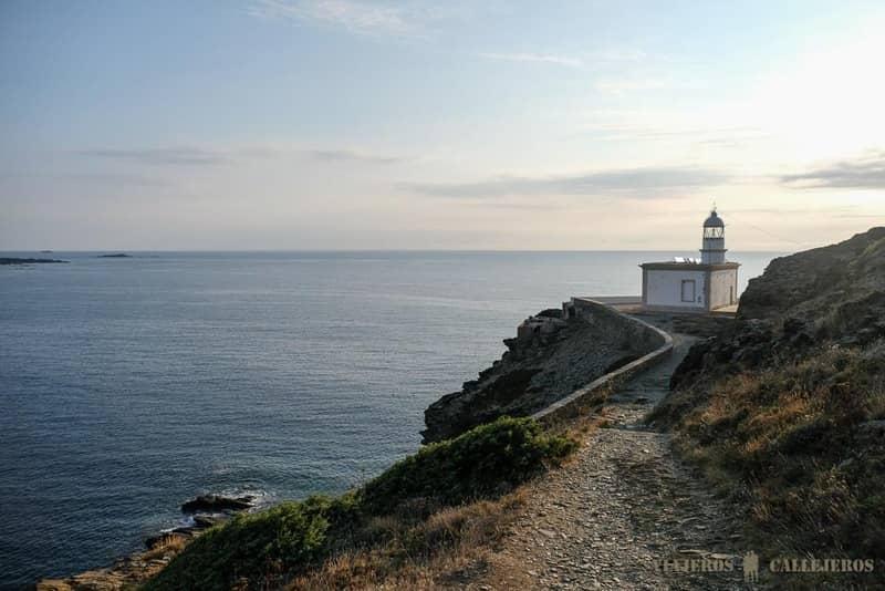 que visitar en cadaques faro cala nans