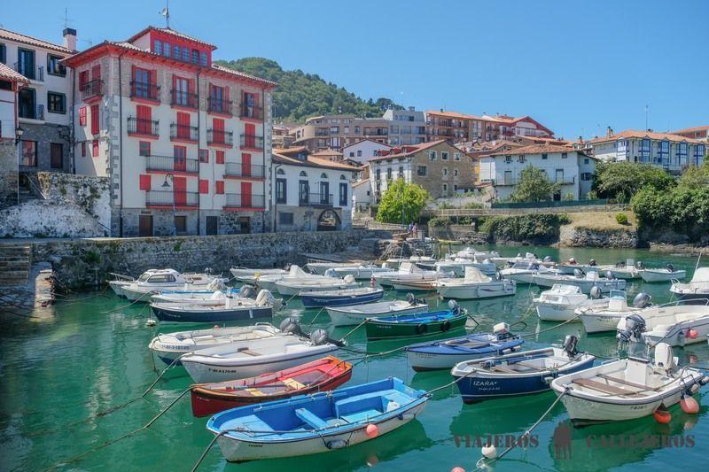 Mundaka, uno de los lugares donde alojarse al viajar al País Vasco